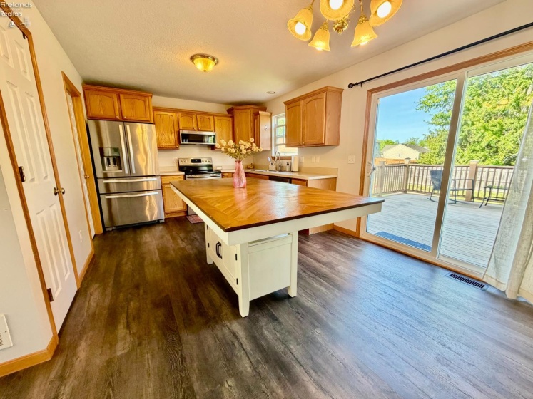 530 Parkside Reserve Street, Wellington, 44090, 4 Bedrooms Bedrooms, ,3 BathroomsBathrooms,Residential,For Sale,Parkside Reserve,20261633