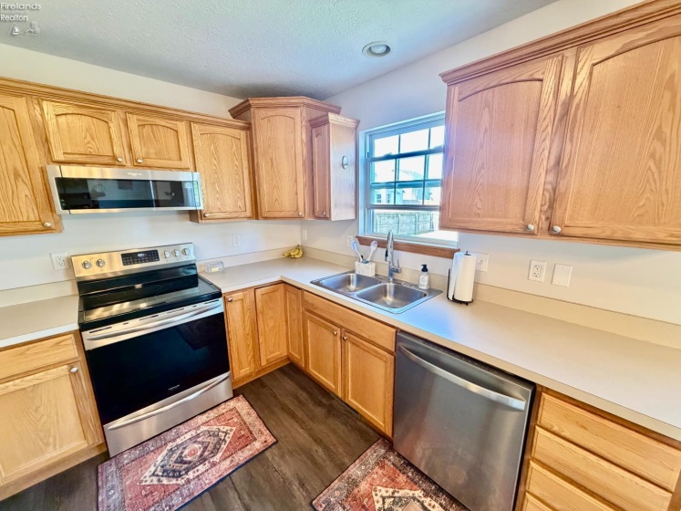 530 Parkside Reserve Street, Wellington, 44090, 4 Bedrooms Bedrooms, ,3 BathroomsBathrooms,Residential,For Sale,Parkside Reserve,20261633