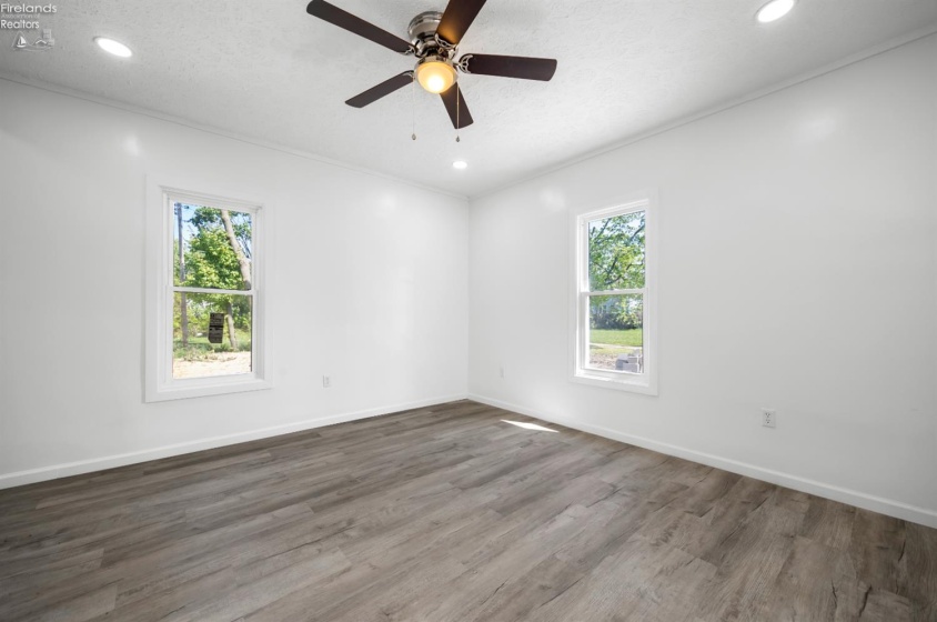 929 Washington Ave., Lorain, 44052, 4 Bedrooms Bedrooms, ,2 BathroomsBathrooms,Residential,For Sale,Washington Ave.,20261634