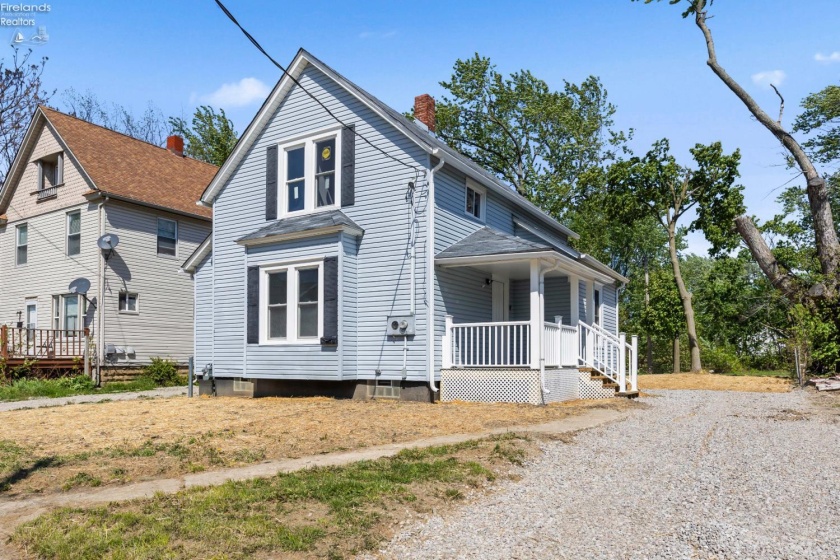 929 Washington Ave., Lorain, 44052, 4 Bedrooms Bedrooms, ,2 BathroomsBathrooms,Residential,For Sale,Washington Ave.,20261634
