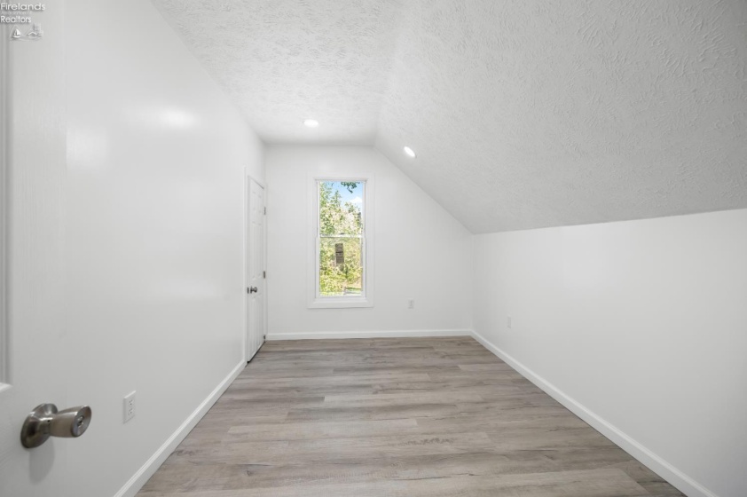 929 Washington Ave., Lorain, 44052, 4 Bedrooms Bedrooms, ,2 BathroomsBathrooms,Residential,For Sale,Washington Ave.,20261634
