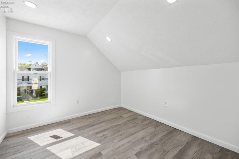 929 Washington Ave., Lorain, 44052, 4 Bedrooms Bedrooms, ,2 BathroomsBathrooms,Residential,For Sale,Washington Ave.,20261634