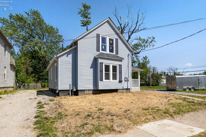 929 Washington Ave., Lorain, 44052, 4 Bedrooms Bedrooms, ,2 BathroomsBathrooms,Residential,For Sale,Washington Ave.,20261634