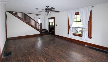 430 Vine Street, Fremont, 43420, 3 Bedrooms Bedrooms, ,1 BathroomBathrooms,Residential,For Sale,Vine,20261443 430 Vine Street, Fremont, 43420, 3 Bedrooms Bedrooms, ,1 BathroomBathrooms,Residential,For Sale,Vine,20261443