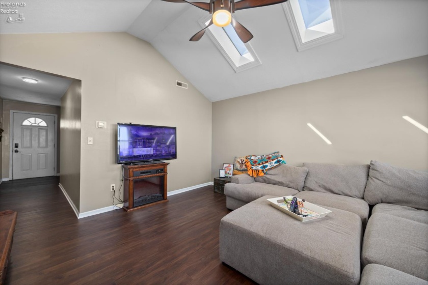 2939 County Road 206, Fremont, 43420, 2 Bedrooms Bedrooms, ,2 BathroomsBathrooms,Residential,For Sale,County Road 206,20261495