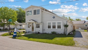2939 County Road 206, Fremont, 43420, 2 Bedrooms Bedrooms, ,2 BathroomsBathrooms,Residential,For Sale,County Road 206,20261495 2939 County Road 206, Fremont, 43420, 2 Bedrooms Bedrooms, ,2 BathroomsBathrooms,Residential,For Sale,County Road 206,20261495