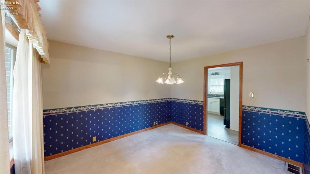231 St. Paul Drive, Fremont, 43420, 4 Bedrooms Bedrooms, ,2 BathroomsBathrooms,Residential,For Sale,St. Paul,20261569