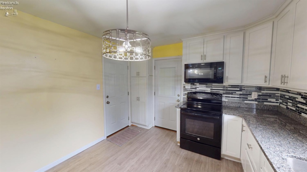 231 St. Paul Drive, Fremont, 43420, 4 Bedrooms Bedrooms, ,2 BathroomsBathrooms,Residential,For Sale,St. Paul,20261569