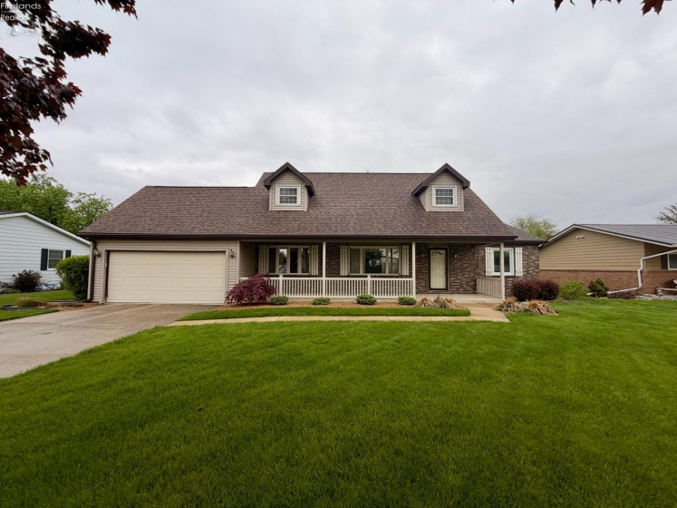 231 St. Paul Drive, Fremont, 43420, 4 Bedrooms Bedrooms, ,2 BathroomsBathrooms,Residential,For Sale,St. Paul,20261569