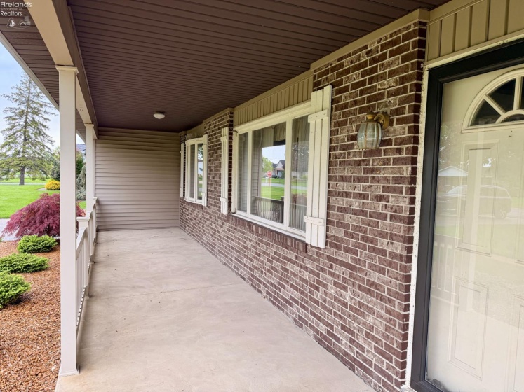 231 St. Paul Drive, Fremont, 43420, 4 Bedrooms Bedrooms, ,2 BathroomsBathrooms,Residential,For Sale,St. Paul,20261569