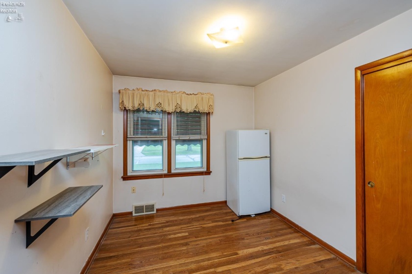 6833 Maplewood Road, Parma, 44130, 3 Bedrooms Bedrooms, ,2 BathroomsBathrooms,Residential,For Sale,Maplewood,20261630