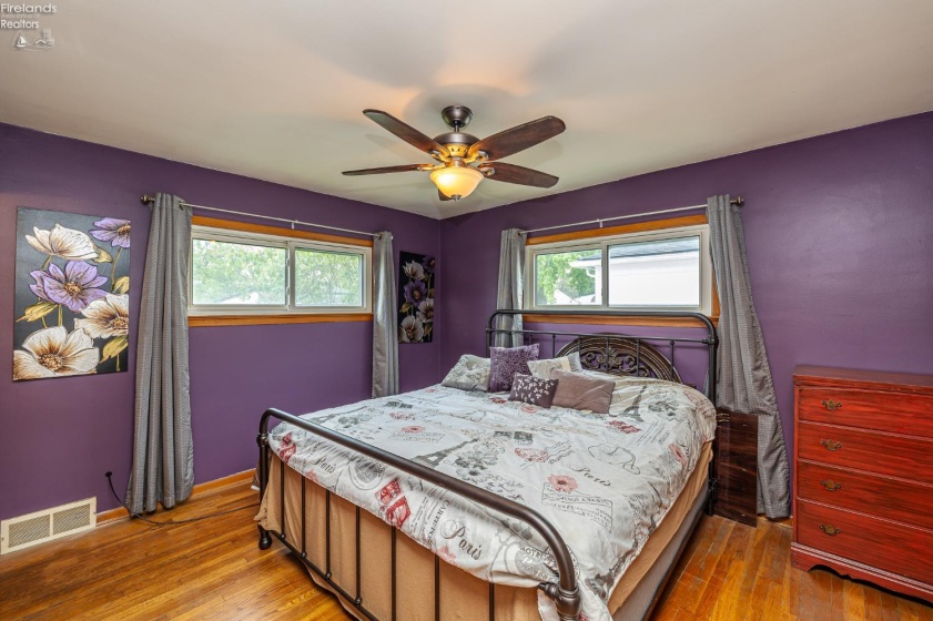 6833 Maplewood Road, Parma, 44130, 3 Bedrooms Bedrooms, ,2 BathroomsBathrooms,Residential,For Sale,Maplewood,20261630