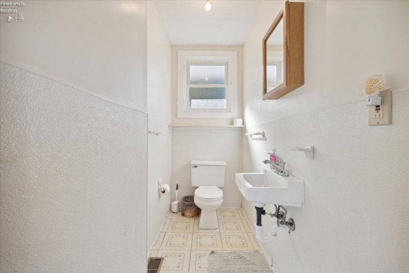 218 Lakefront, Lakeside, 43440, 4 Bedrooms Bedrooms, ,2 BathroomsBathrooms,Residential,For Sale,Lakefront,20261641