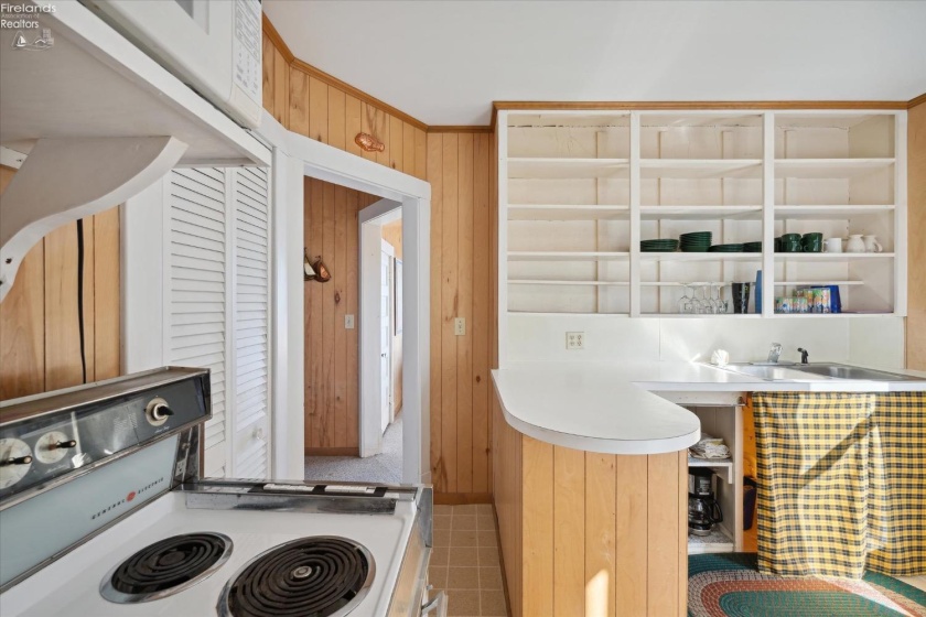 218 Lakefront, Lakeside, 43440, 4 Bedrooms Bedrooms, ,2 BathroomsBathrooms,Residential,For Sale,Lakefront,20261641