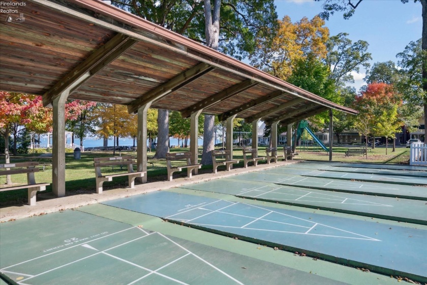 218 Lakefront, Lakeside, 43440, 4 Bedrooms Bedrooms, ,2 BathroomsBathrooms,Residential,For Sale,Lakefront,20261641