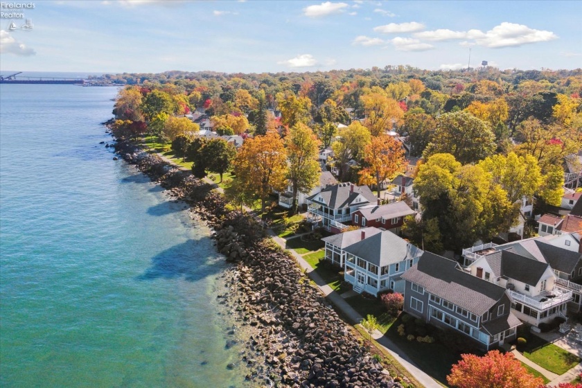 218 Lakefront, Lakeside, 43440, 4 Bedrooms Bedrooms, ,2 BathroomsBathrooms,Residential,For Sale,Lakefront,20261641