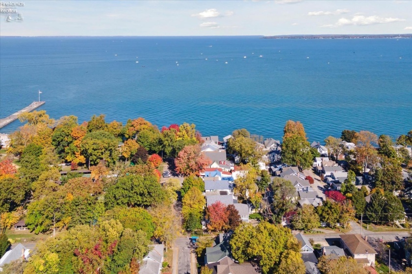 218 Lakefront, Lakeside, 43440, 4 Bedrooms Bedrooms, ,2 BathroomsBathrooms,Residential,For Sale,Lakefront,20261641