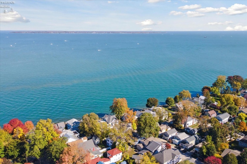 218 Lakefront, Lakeside, 43440, 4 Bedrooms Bedrooms, ,2 BathroomsBathrooms,Residential,For Sale,Lakefront,20261641