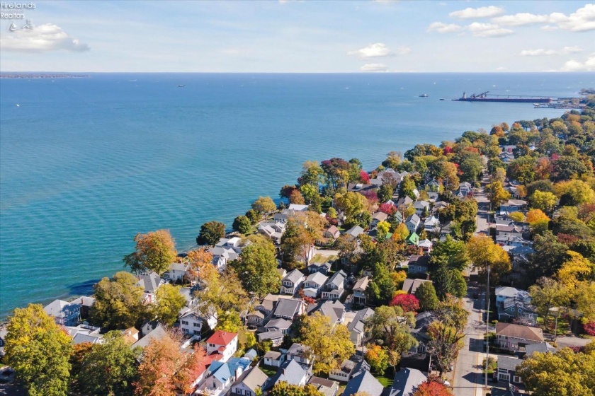 218 Lakefront, Lakeside, 43440, 4 Bedrooms Bedrooms, ,2 BathroomsBathrooms,Residential,For Sale,Lakefront,20261641