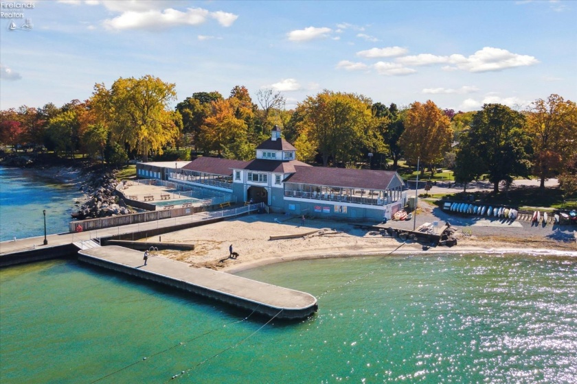 218 Lakefront, Lakeside, 43440, 4 Bedrooms Bedrooms, ,2 BathroomsBathrooms,Residential,For Sale,Lakefront,20261641