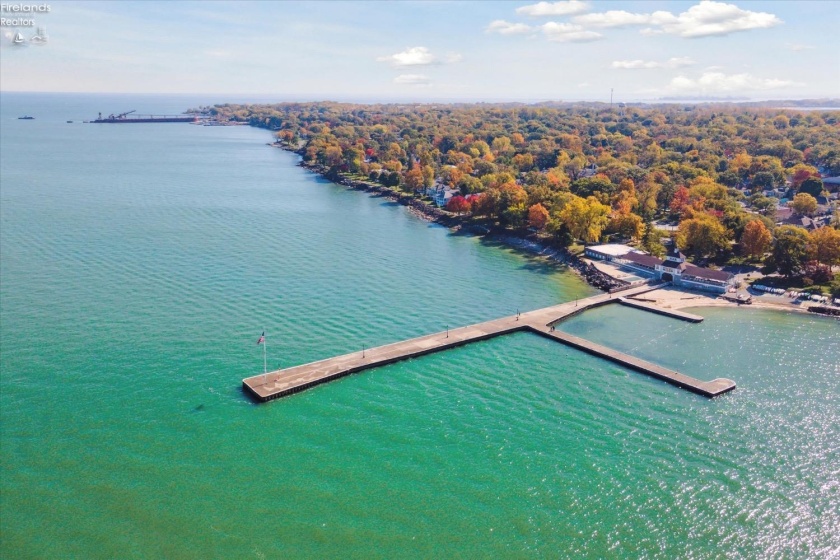 218 Lakefront, Lakeside, 43440, 4 Bedrooms Bedrooms, ,2 BathroomsBathrooms,Residential,For Sale,Lakefront,20261641