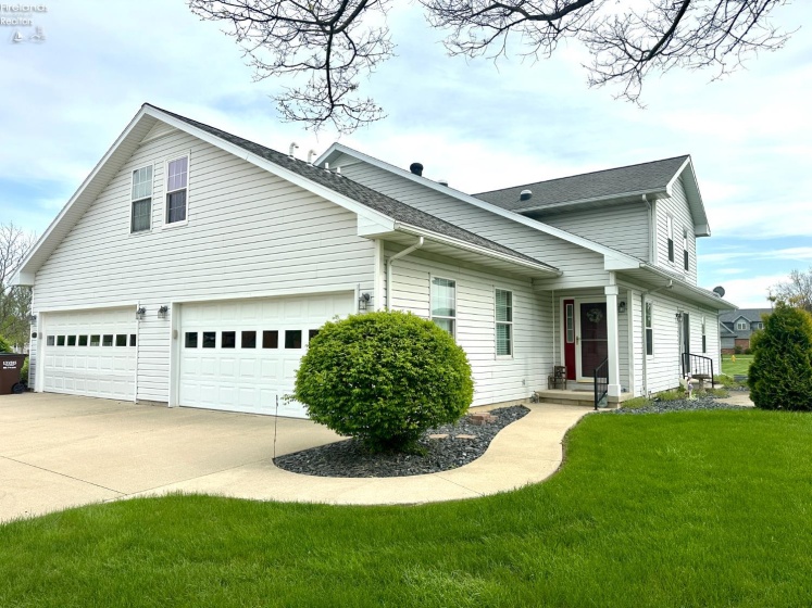 503 Elise Lane, Gibsonburg, 43431, 3 Bedrooms Bedrooms, ,2 BathroomsBathrooms,Residential,For Sale,Elise,20261440