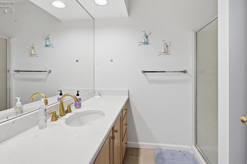 10961 Bay Point Drive, Marblehead, 43440, 2 Bedrooms Bedrooms, ,3 BathroomsBathrooms,Residential,For Sale,Bay Point,20261611