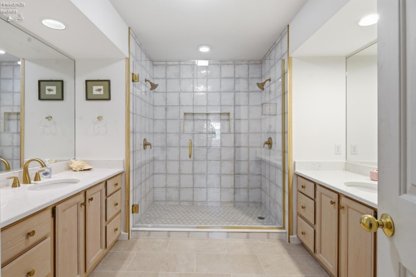 10961 Bay Point Drive, Marblehead, 43440, 2 Bedrooms Bedrooms, ,3 BathroomsBathrooms,Residential,For Sale,Bay Point,20261611