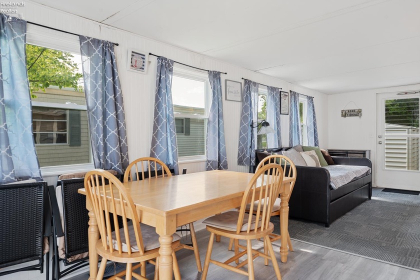 2175 Catawba Road, Port Clinton, 43452, 2 Bedrooms Bedrooms, ,1 BathroomBathrooms,Residential,For Sale,Catawba,20261657