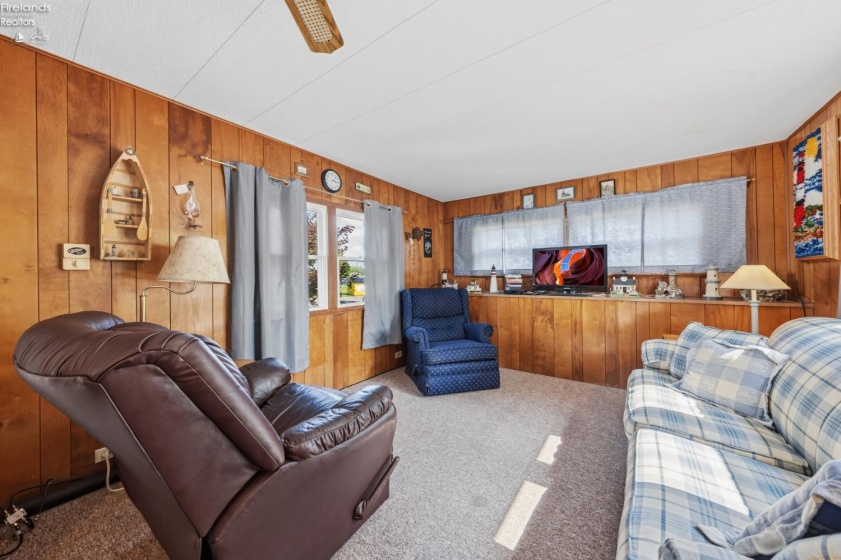 2175 Catawba Road, Port Clinton, 43452, 2 Bedrooms Bedrooms, ,1 BathroomBathrooms,Residential,For Sale,Catawba,20261657
