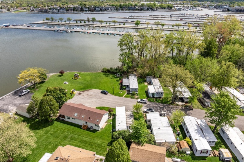 2175 Catawba Road, Port Clinton, 43452, 2 Bedrooms Bedrooms, ,1 BathroomBathrooms,Residential,For Sale,Catawba,20261657