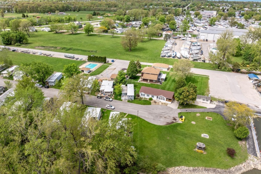 2175 Catawba Road, Port Clinton, 43452, 2 Bedrooms Bedrooms, ,1 BathroomBathrooms,Residential,For Sale,Catawba,20261657
