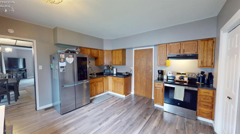 1222 Napoleon Street, Fremont, 43420, 3 Bedrooms Bedrooms, ,2 BathroomsBathrooms,Residential,For Sale,Napoleon,20261653