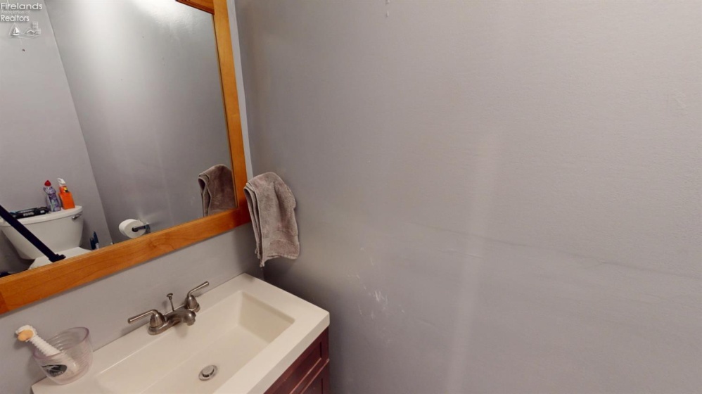 1222 Napoleon Street, Fremont, 43420, 3 Bedrooms Bedrooms, ,2 BathroomsBathrooms,Residential,For Sale,Napoleon,20261653