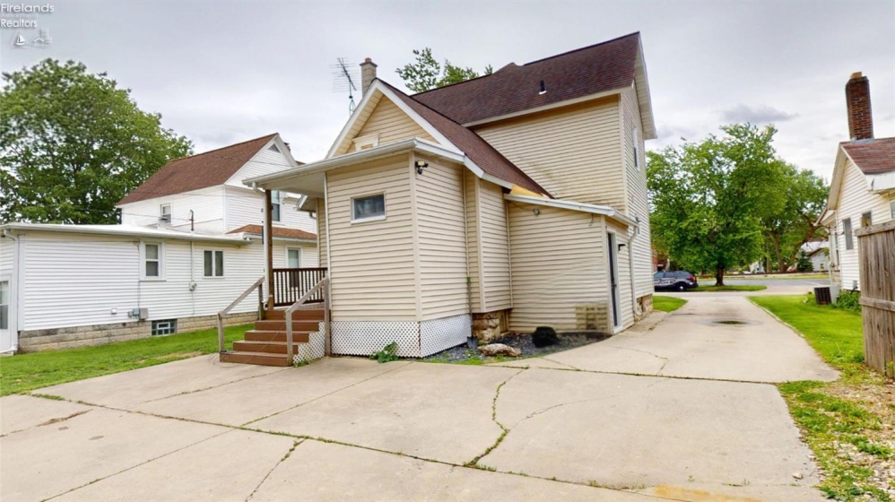 1222 Napoleon Street, Fremont, 43420, 3 Bedrooms Bedrooms, ,2 BathroomsBathrooms,Residential,For Sale,Napoleon,20261653