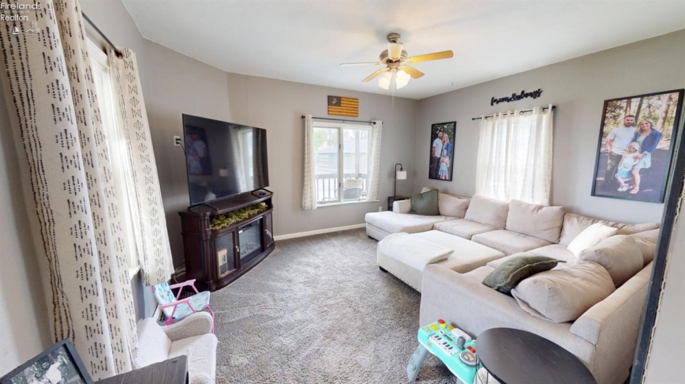 1222 Napoleon Street, Fremont, 43420, 3 Bedrooms Bedrooms, ,2 BathroomsBathrooms,Residential,For Sale,Napoleon,20261653