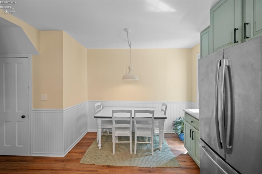 430 Vine Avenue, Lakeside, 43440, 4 Bedrooms Bedrooms, ,3 BathroomsBathrooms,Residential,For Sale,Vine,20261654