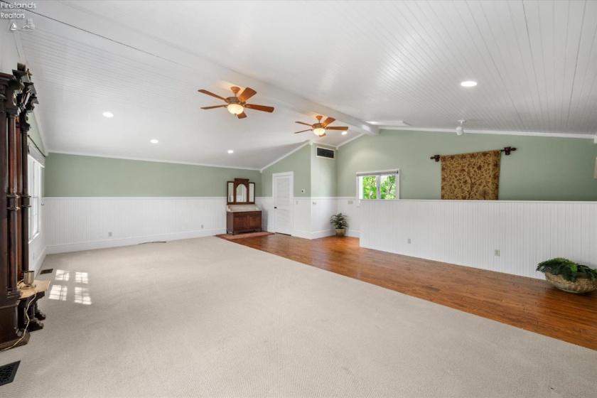 430 Vine Avenue, Lakeside, 43440, 4 Bedrooms Bedrooms, ,3 BathroomsBathrooms,Residential,For Sale,Vine,20261654