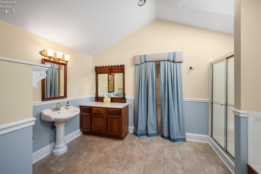430 Vine Avenue, Lakeside, 43440, 4 Bedrooms Bedrooms, ,3 BathroomsBathrooms,Residential,For Sale,Vine,20261654