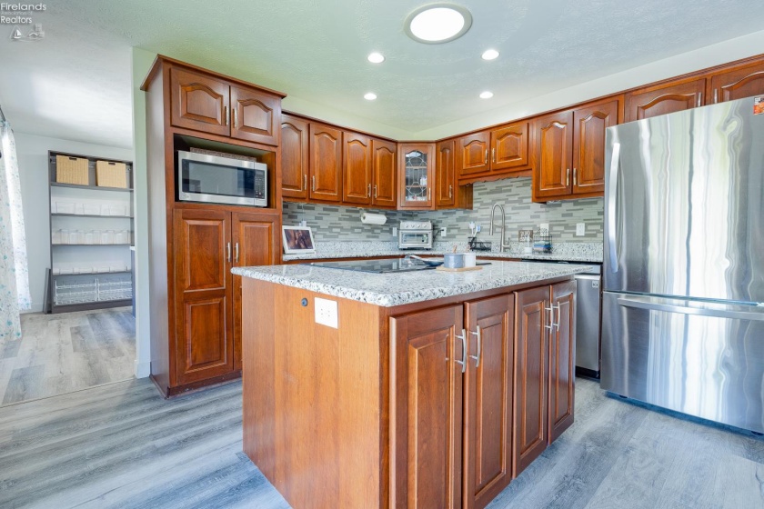 376 Twin Bay Trail, Willard, 44890, 3 Bedrooms Bedrooms, ,3 BathroomsBathrooms,Residential,For Sale,Twin Bay,20261642