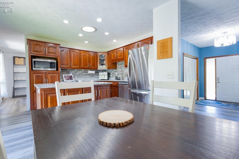 376 Twin Bay Trail, Willard, 44890, 3 Bedrooms Bedrooms, ,3 BathroomsBathrooms,Residential,For Sale,Twin Bay,20261642