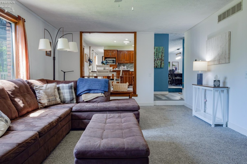 376 Twin Bay Trail, Willard, 44890, 3 Bedrooms Bedrooms, ,3 BathroomsBathrooms,Residential,For Sale,Twin Bay,20261642