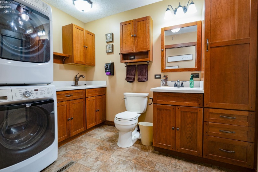 376 Twin Bay Trail, Willard, 44890, 3 Bedrooms Bedrooms, ,3 BathroomsBathrooms,Residential,For Sale,Twin Bay,20261642