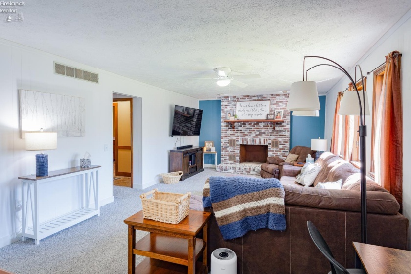 376 Twin Bay Trail, Willard, 44890, 3 Bedrooms Bedrooms, ,3 BathroomsBathrooms,Residential,For Sale,Twin Bay,20261642