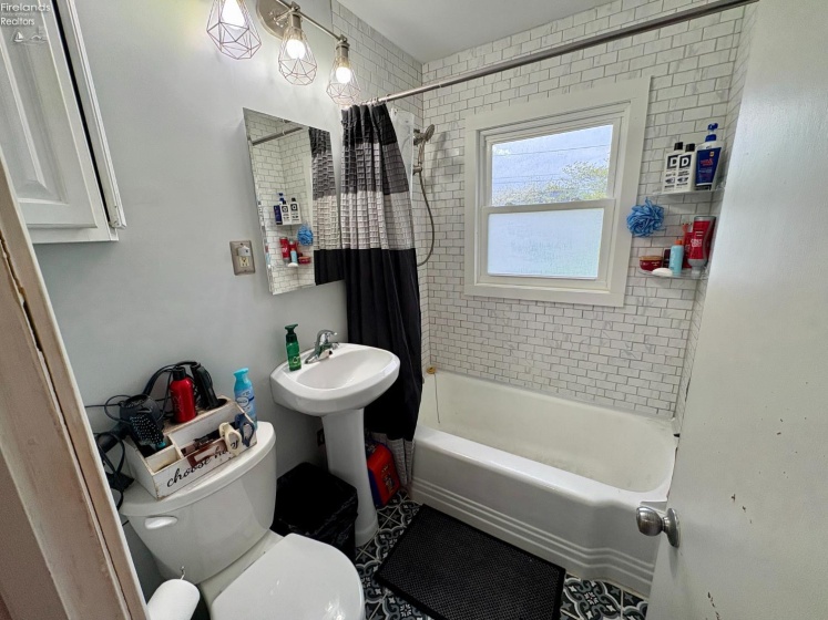 535 Washington Street, Tiffin, 44883, 3 Bedrooms Bedrooms, ,1 BathroomBathrooms,Residential,For Sale,Washington,20261667