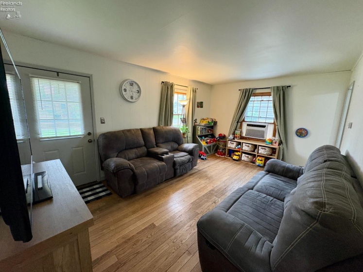 535 Washington Street, Tiffin, 44883, 3 Bedrooms Bedrooms, ,1 BathroomBathrooms,Residential,For Sale,Washington,20261667
