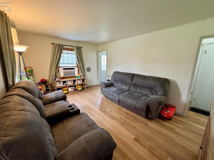535 Washington Street, Tiffin, 44883, 3 Bedrooms Bedrooms, ,1 BathroomBathrooms,Residential,For Sale,Washington,20261667