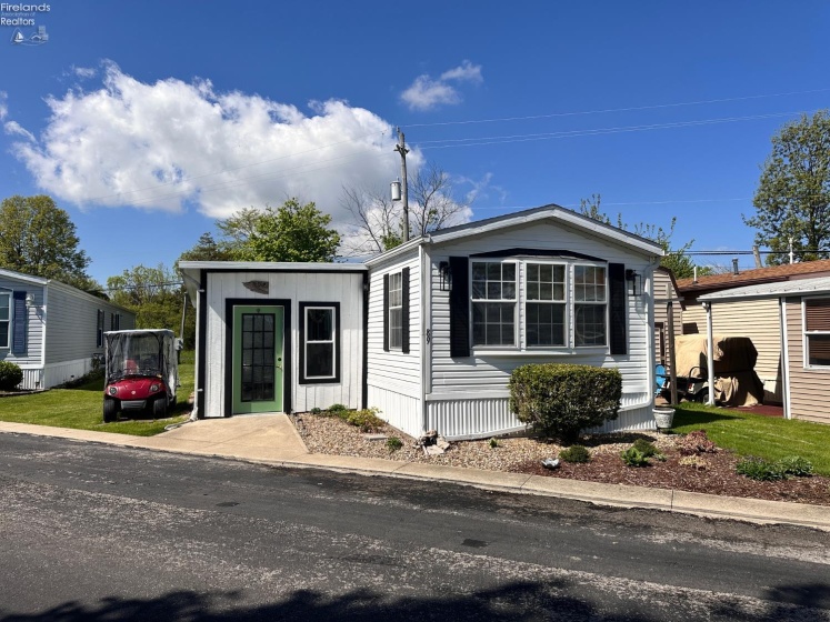 8175 North Shore Boulevard, Marblehead, 43440, 2 Bedrooms Bedrooms, ,1 BathroomBathrooms,Residential,For Sale,North Shore,20261669