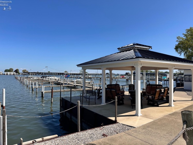 8175 North Shore Boulevard, Marblehead, 43440, 2 Bedrooms Bedrooms, ,1 BathroomBathrooms,Residential,For Sale,North Shore,20261669