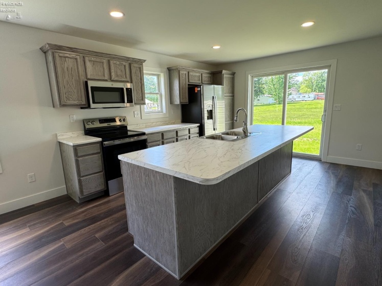91 Elwood Street, Tiffin, 44883, 3 Bedrooms Bedrooms, ,2 BathroomsBathrooms,Residential,For Sale,Elwood,20261660